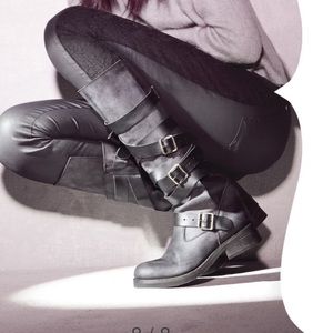 - Steve Madden boot